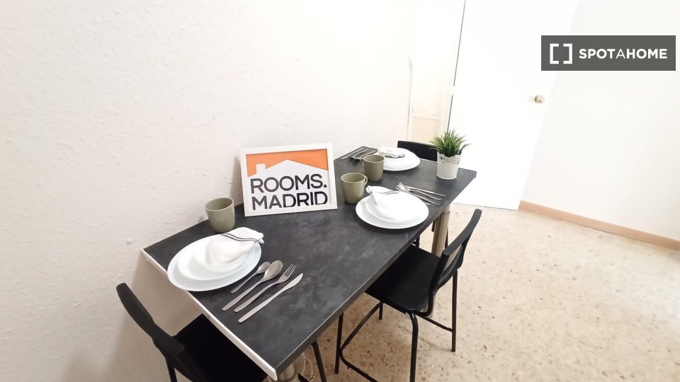 Chambre double Madrid, 5 chambres — photo 3