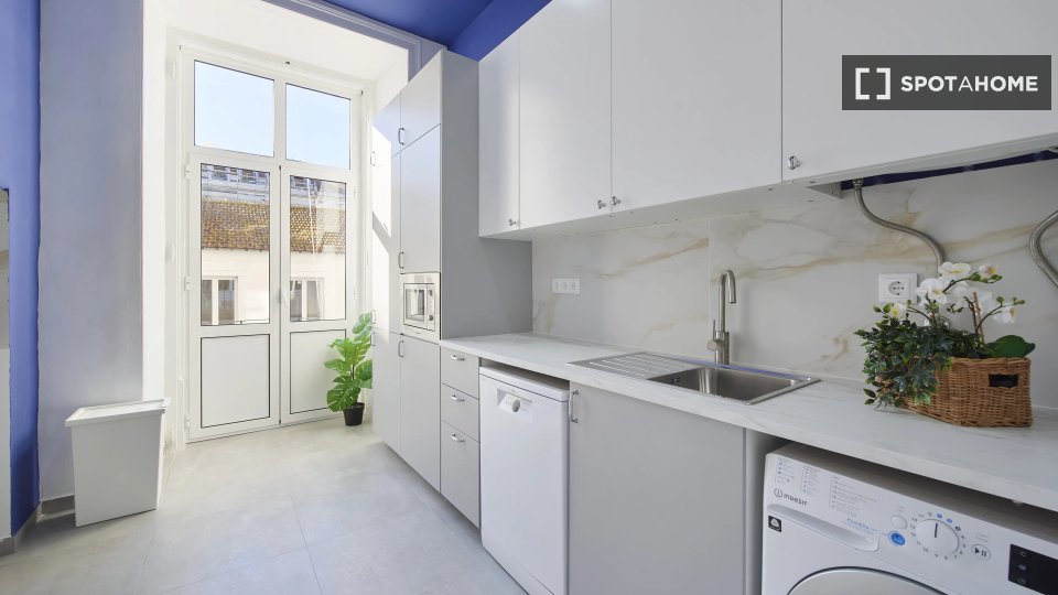 Double room Lisbon, 9 beds — photo 15