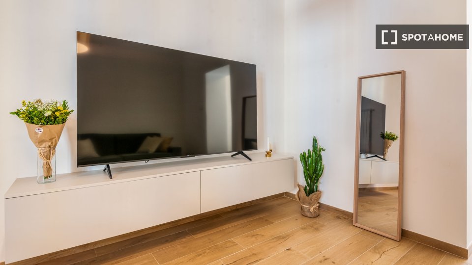 Apartment Milan, 1 bed, 69m² — photo 4