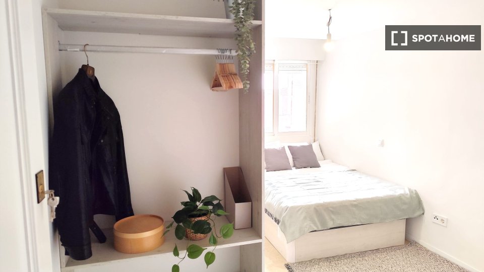Double room Madrid, 5 beds — photo 13