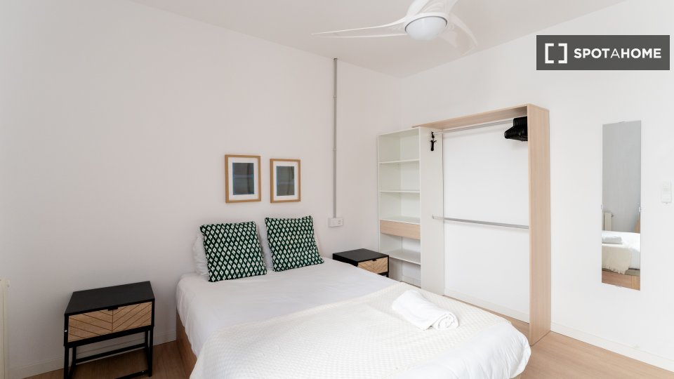 Double room Madrid, 10 beds — photo 41
