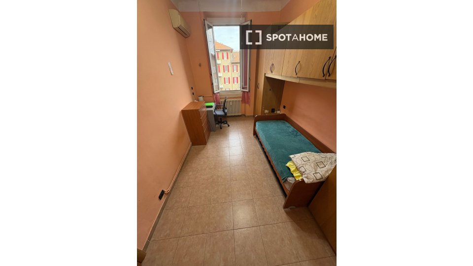 Double room Milan, 3 beds, 100m² — photo 1