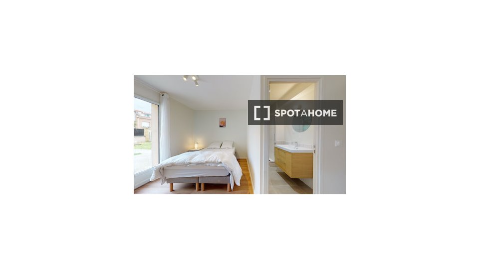 Double room Paris, 21 beds — photo 11