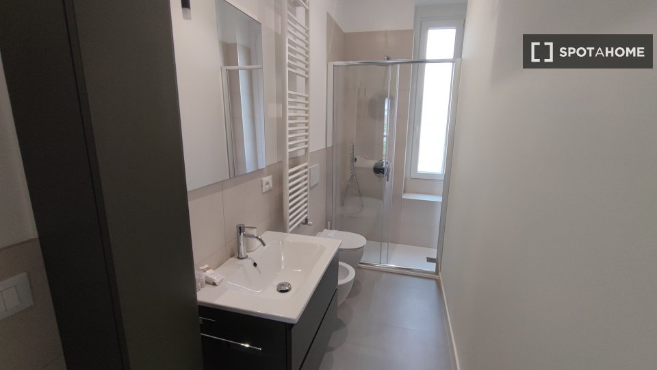 Apartment Milan, 2 beds, 78m² — photo 3