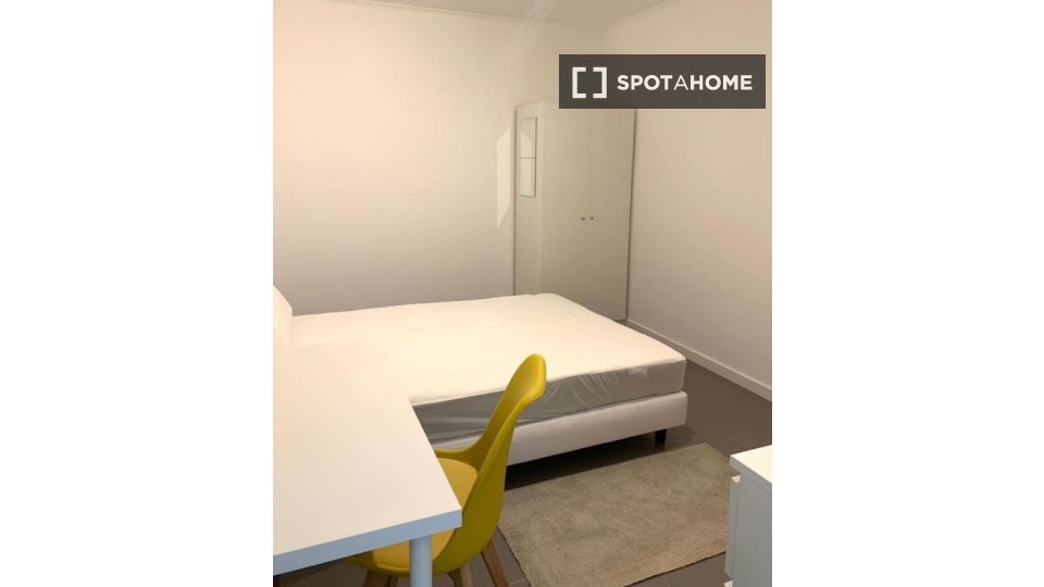 Double room Lisbon, 6 beds, 150m² — photo 1