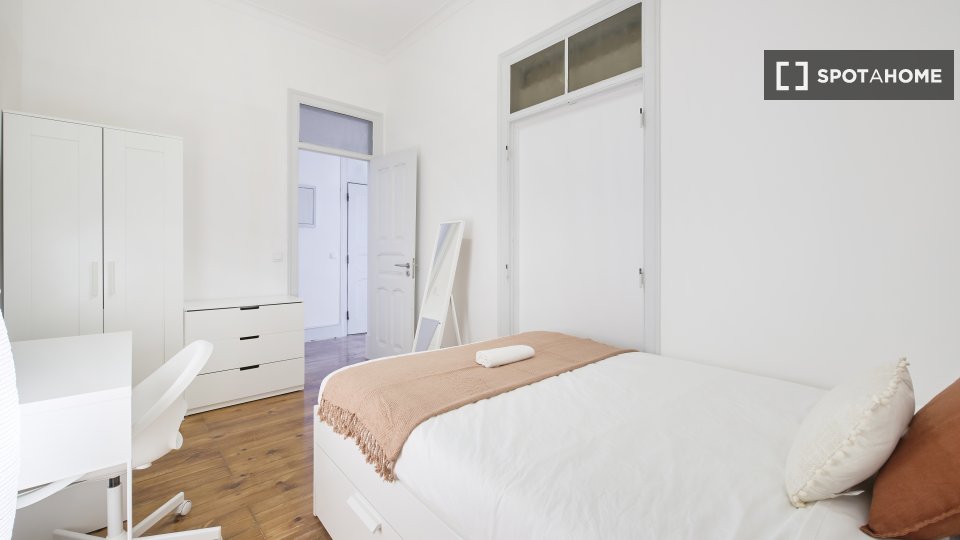 Double room Lisbon, 8 beds — photo 6