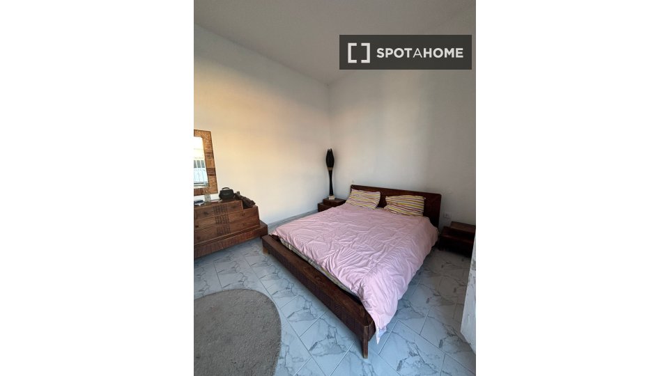 Double room Naples, 3 beds — photo 18
