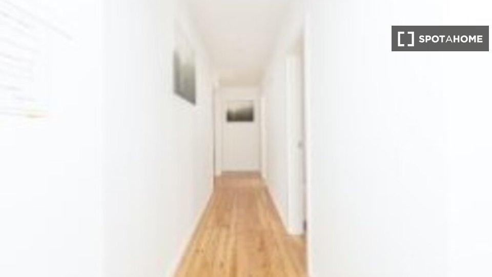 Double room Lisbon, 7 beds — photo 14