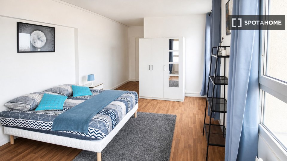 Chambre double Paris, 4 chambres — photo 24