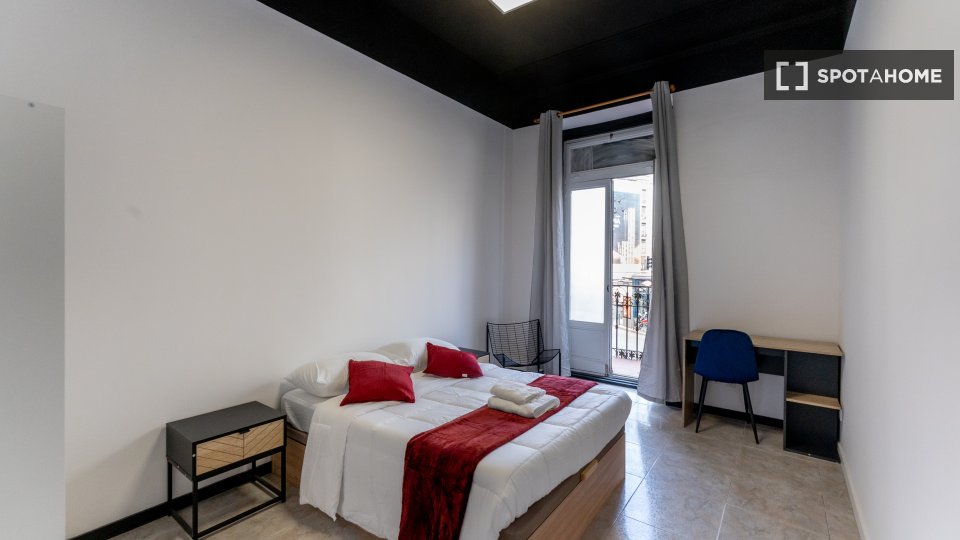 Double room Madrid, 11 beds — photo 11