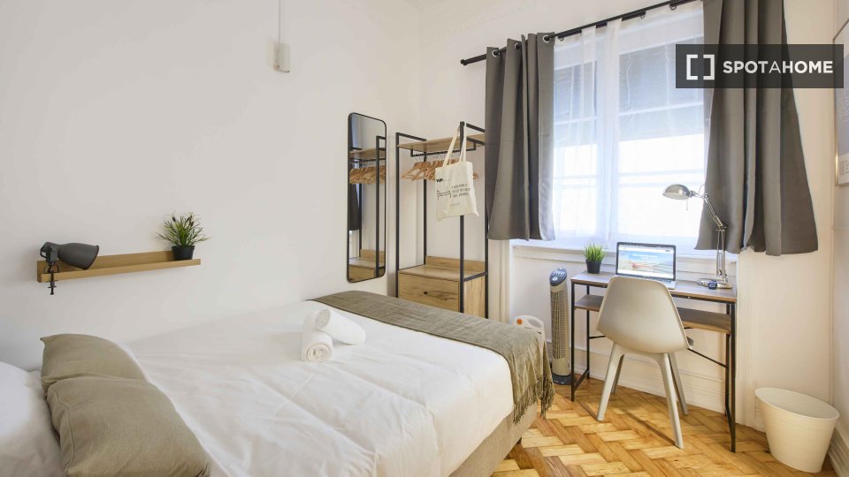Double room Lisbon, 7 beds — photo 30