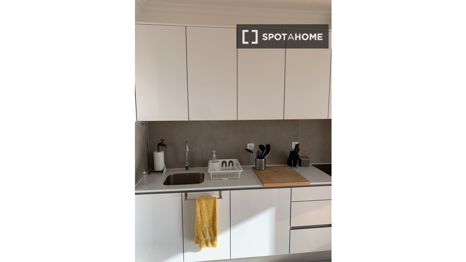 Double room Lisbon, 6 beds — photo 7