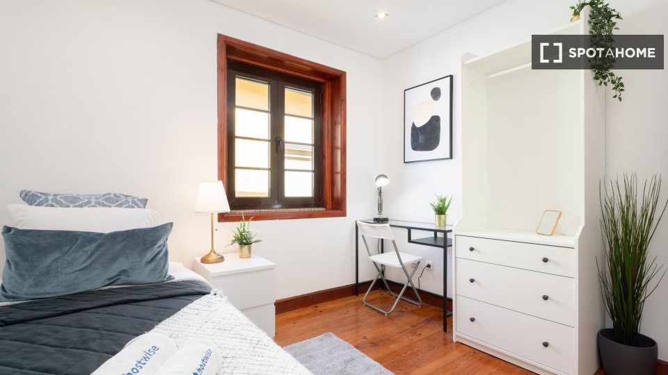 Double room Porto, 5 beds — photo 15