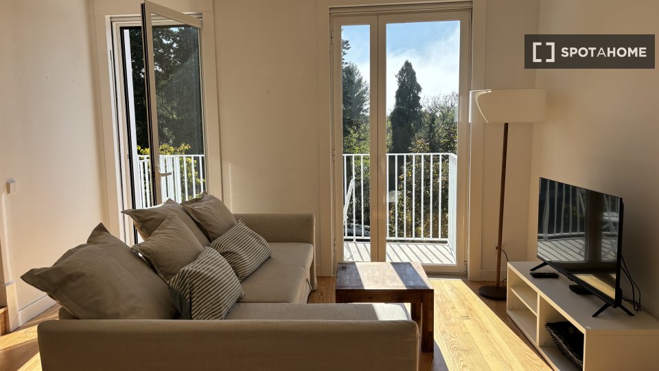 Apartment Lisbon, 1 bed, 80m² — photo 6
