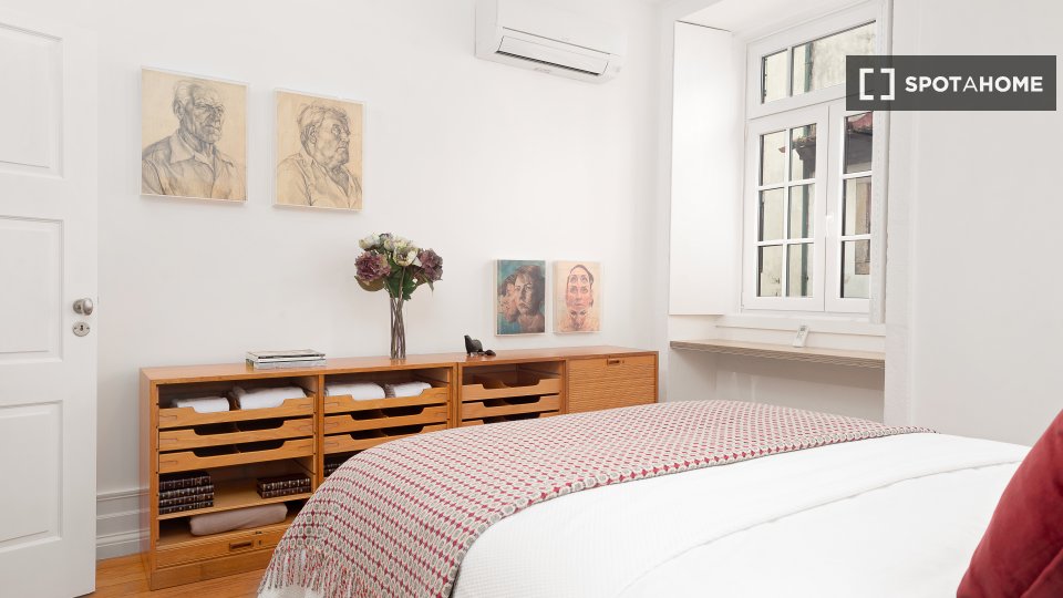 Apartment Porto, 3 beds, 40m² — photo 2