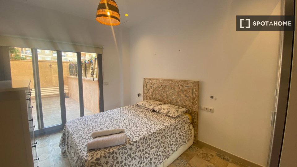 Double room Palma_De_Mallorca, 2 beds, 80m² — photo 2