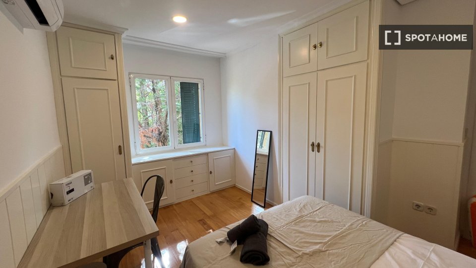 Double room Madrid, 8 beds — photo 1