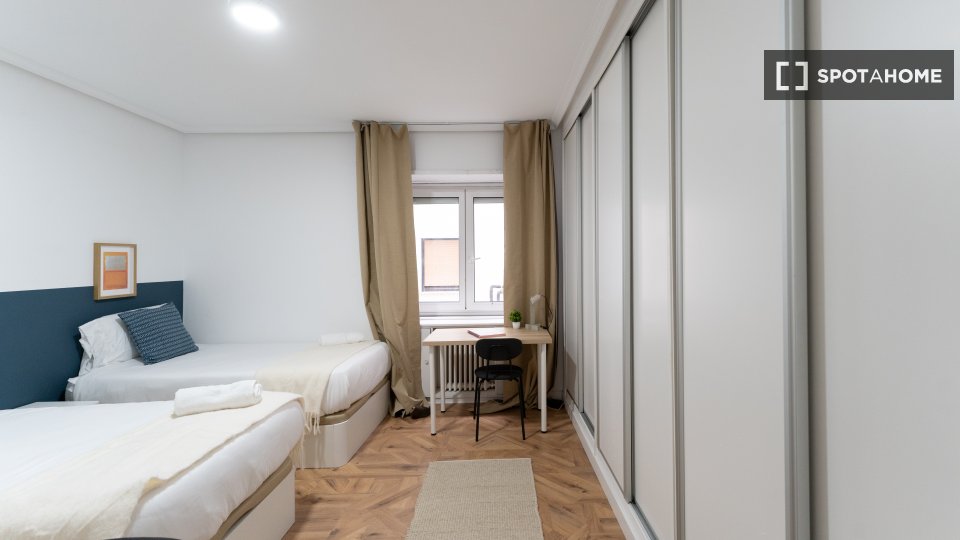 Habitación doble Madrid, 7 habitaciones — foto 8