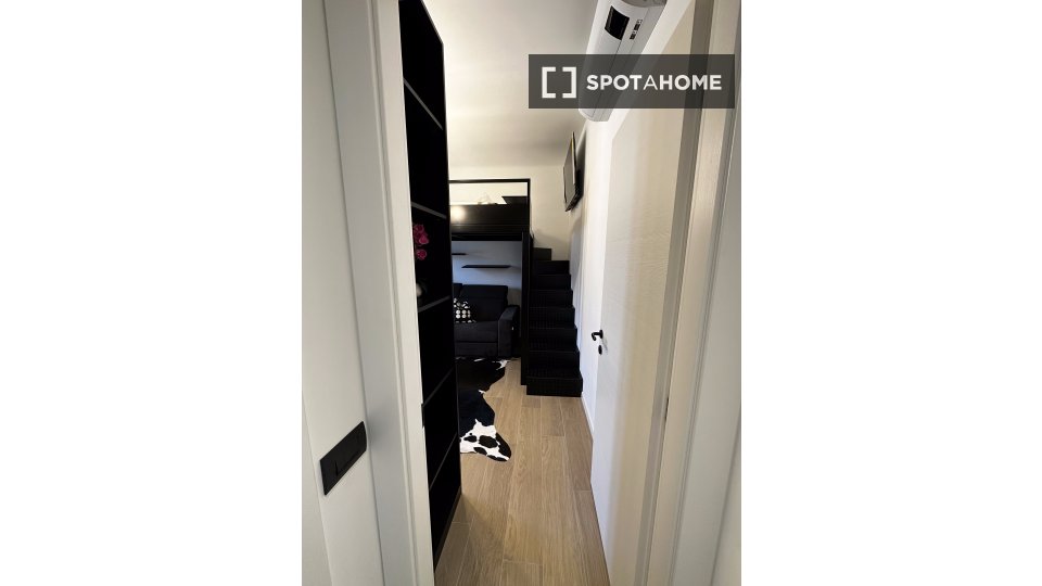 Apartment Milan, 1 bed, 55m² — photo 14