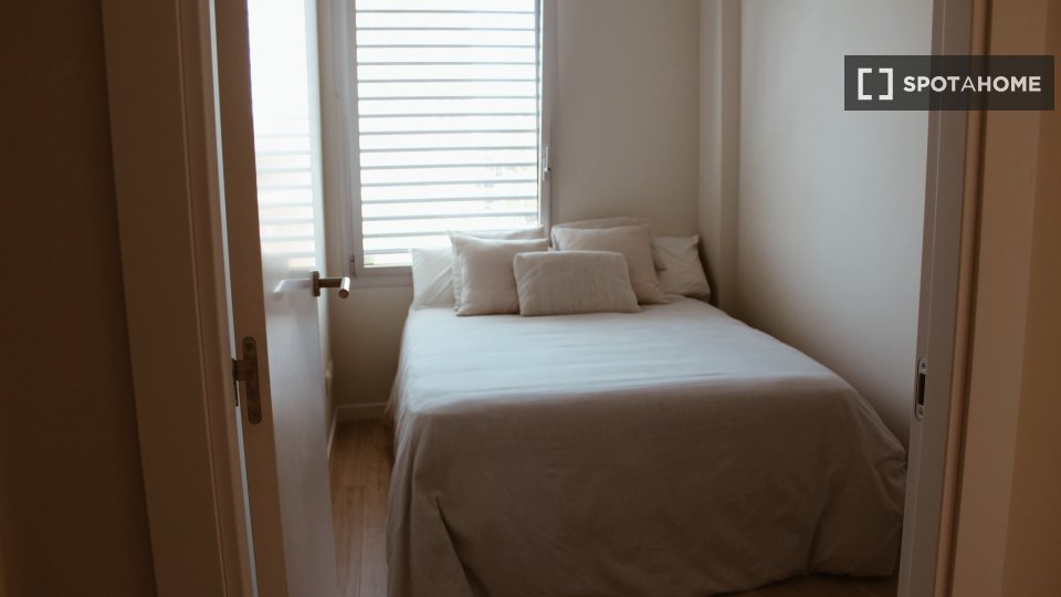 Apartment Barcelona, 3 beds, 70m² — photo 33