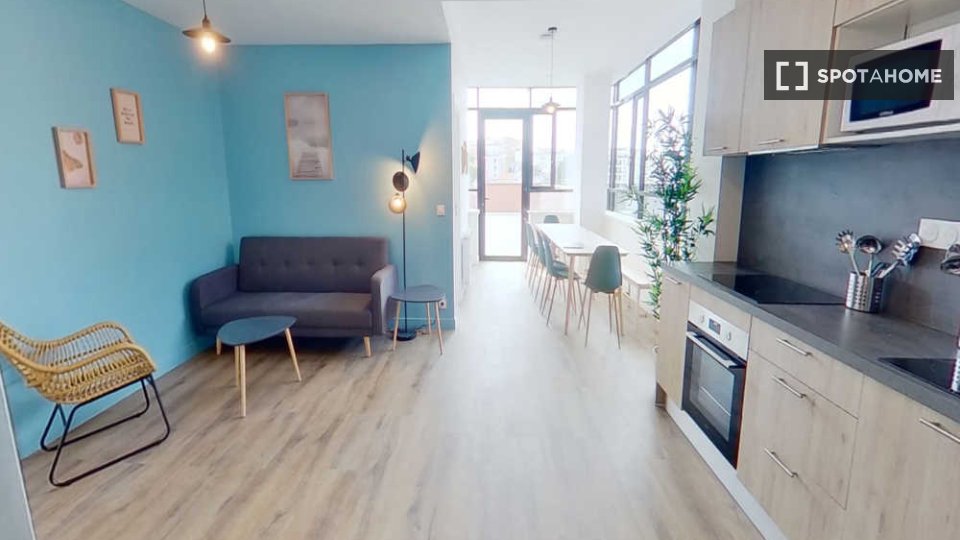 Double room Paris, 9 beds, 180m² — photo 9