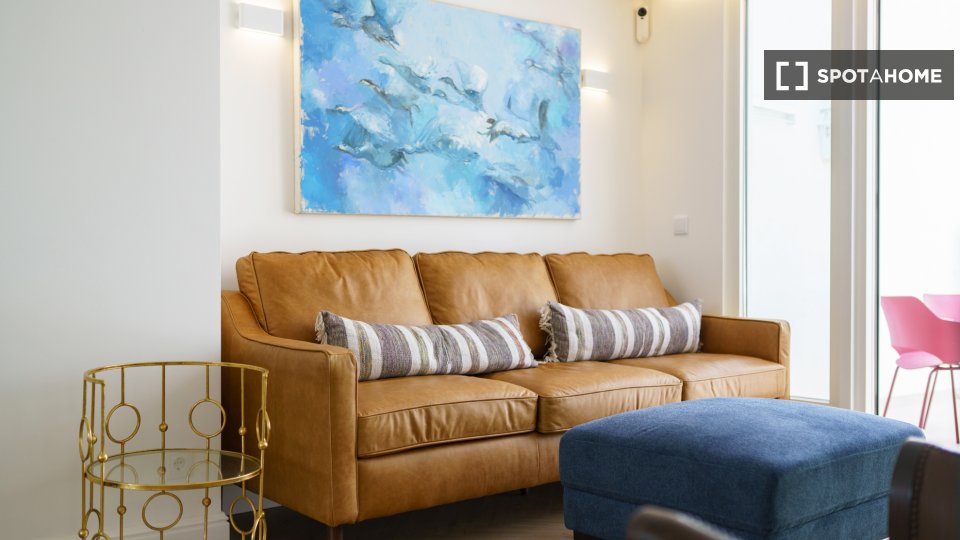 Apartment Lisbon, 2 beds, 100m² — photo 9