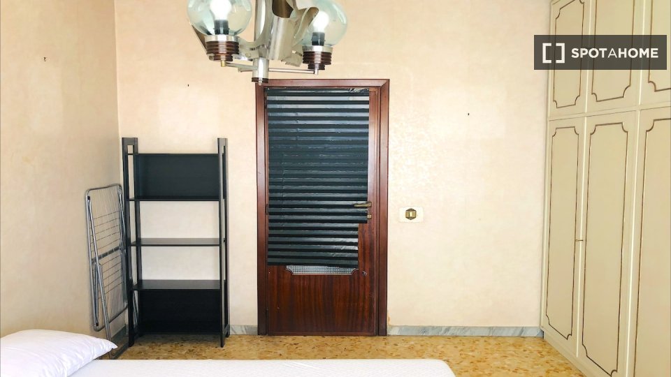 Double room Rome, 5 beds — photo 4