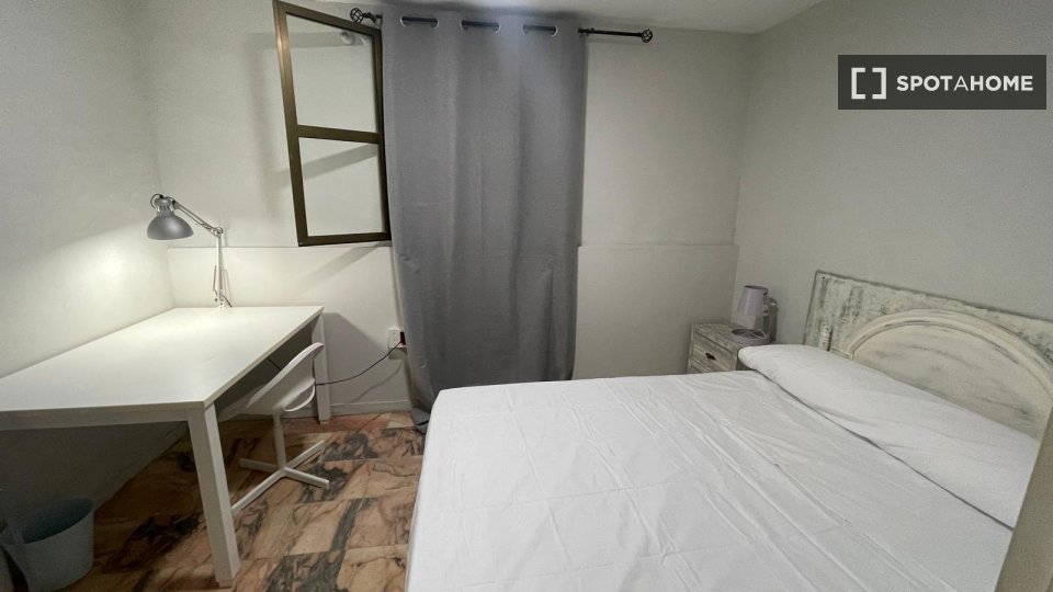 Double room Seville, 17 beds, 410m² — photo 55