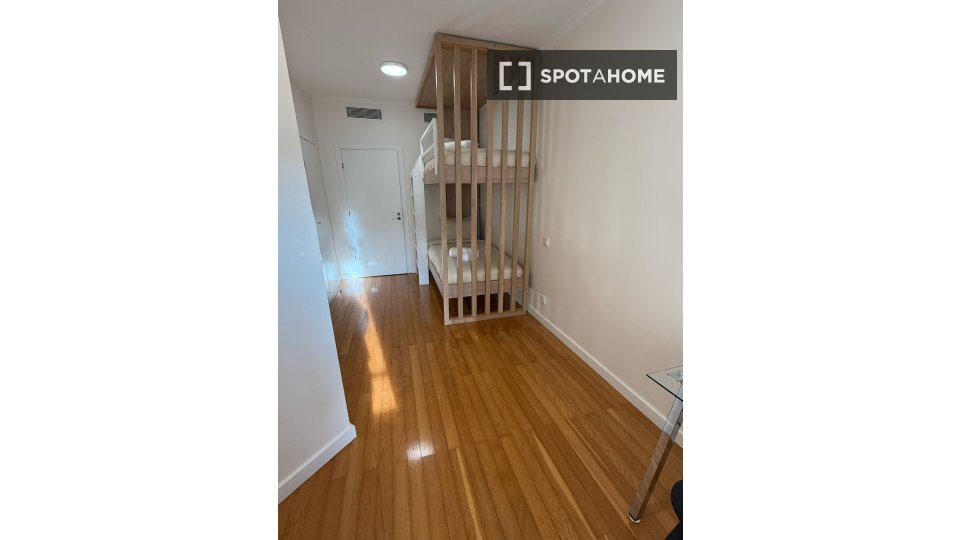 Apartment Lisbon, 3 beds — photo 10