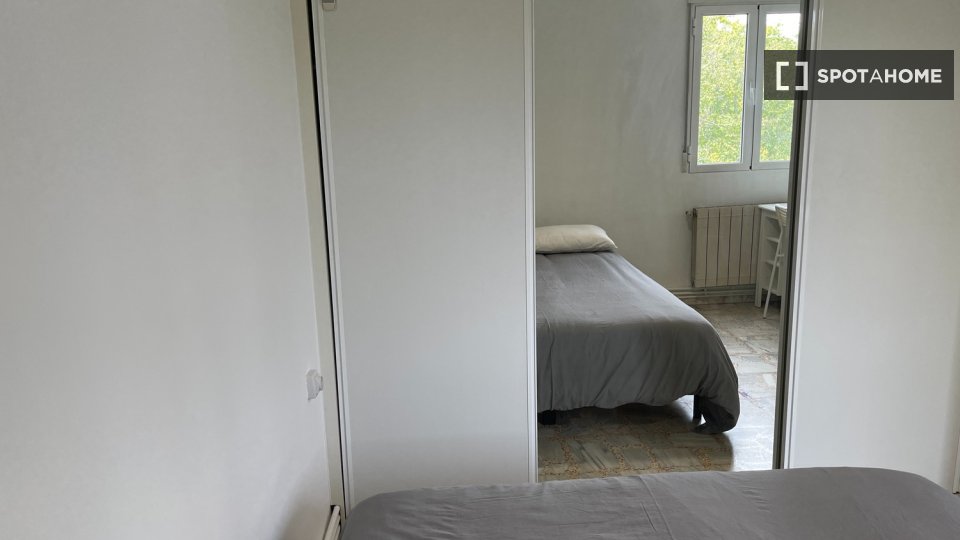 Double room Madrid, 4 beds — photo 9