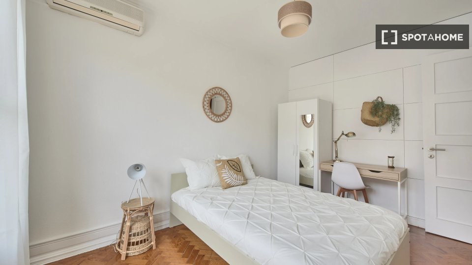 Double room Lisbon, 8 beds — photo 3