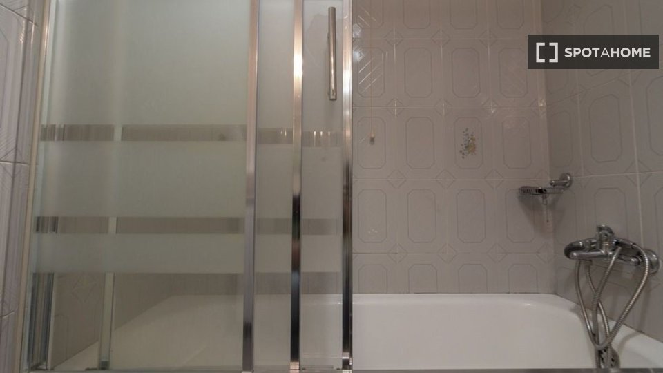 Double room Porto, 5 beds, 180m² — photo 3