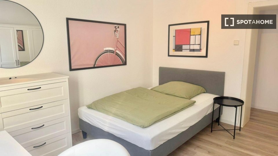 Double room Dusseldorf, 4 beds, 100m² — photo 55
