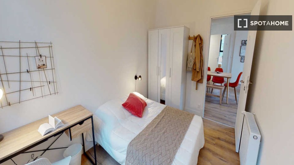 Double room Paris, 12 beds, 220m² — photo 36