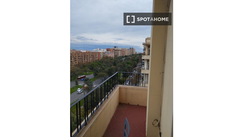Double room Valencia, 5 beds, 160m² — photo 7