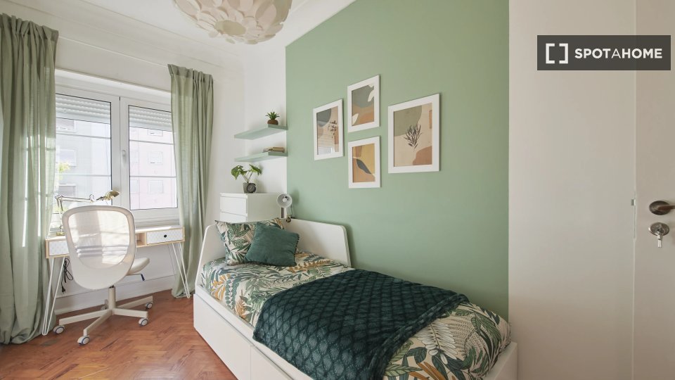 Double room Lisbon, 6 beds — photo 1