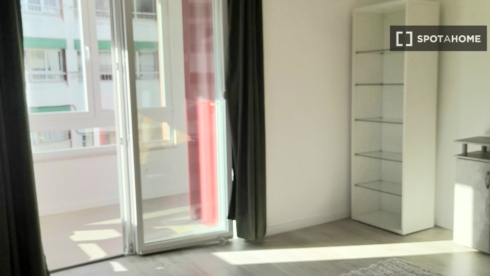 Apartment Lisbon, 2 beds — photo 15