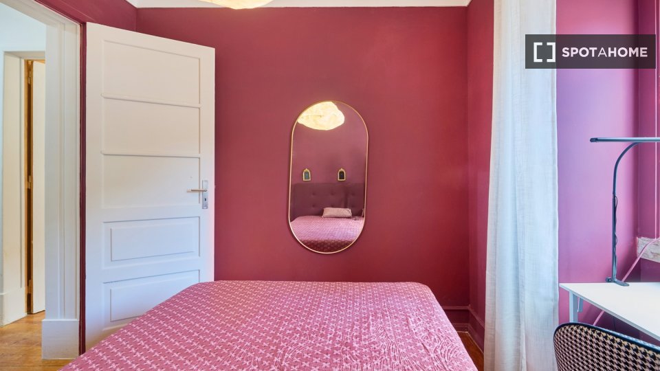 Double room Lisbon, 4 beds — photo 22