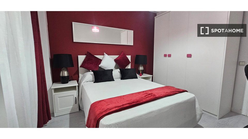 Double room Alcala_De_Henares, 5 beds, 120m² — photo 12