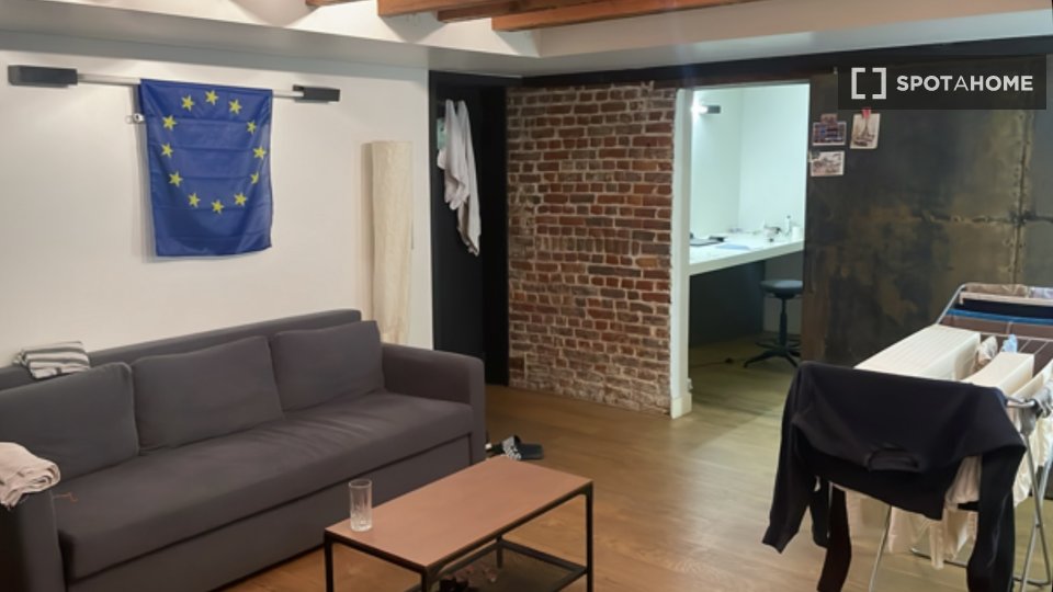 Double room Brussels, 6 beds, 450m² — photo 18
