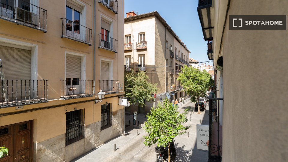 Double room Madrid, 6 beds — photo 14