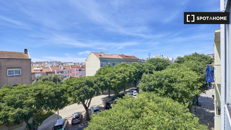 Double room Lisbon, 6 beds — photo 18
