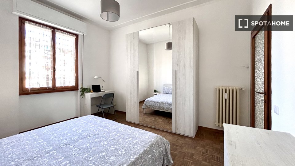 Double room Florence, 3 beds, 100m² — photo 2