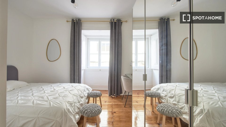 Double room Lisbon, 8 beds — photo 9