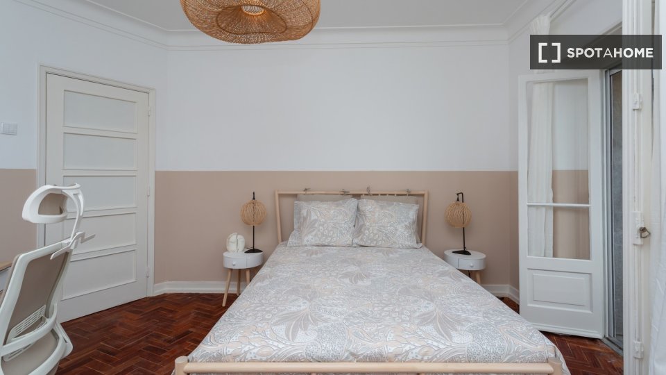 Double room Lisbon, 7 beds — photo 18