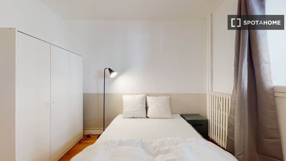 Double room Lyon, 15 beds — photo 11