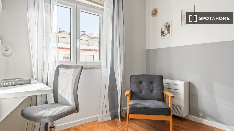 Double room Lisbon, 9 beds — photo 13