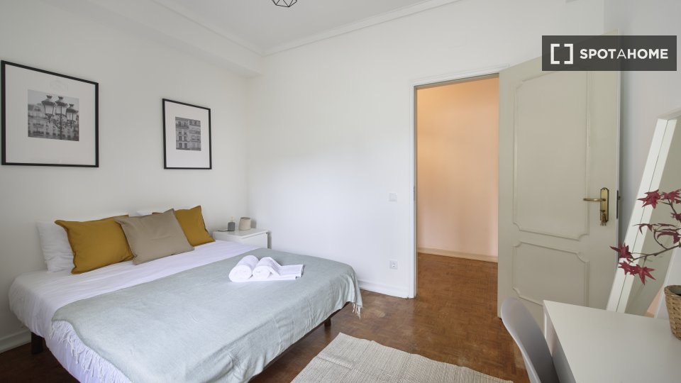 Double room Lisbon, 7 beds — photo 14