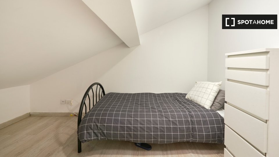 Double room Lisbon, 9 beds — photo 16