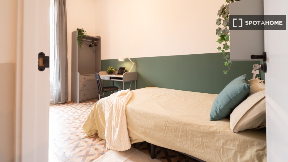 Double room Barcelona, 9 beds, 200m² — photo 9